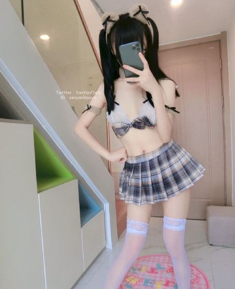 欧美熟女秘书_HD全集免费播放