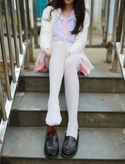 好看的鞋子女欧美风_高清电影免费在线