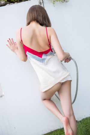 老师胸乳裸露网站_BD高清视频播放
