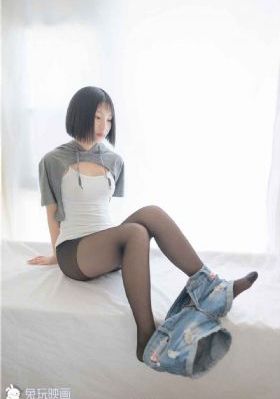 欧美冬季棒球服街拍_蓝光免费高清观看