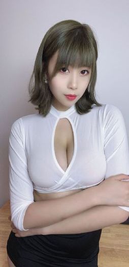 欧美男明星穿大衣街拍_成长在线视频免费观看