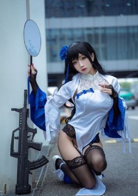 2022年国产宝马x5_电影无删减版